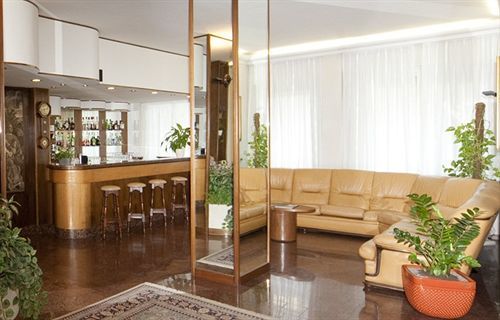 Mantegna Hotel 3*